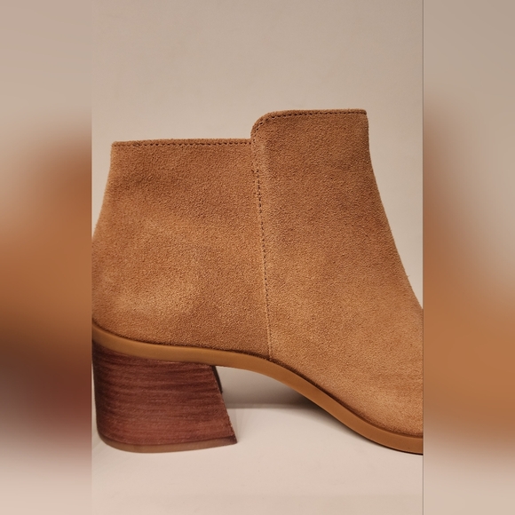 Alex Marie Daria Suede Zip Booties in Camel color size 9.5 - Picture 7 of 12